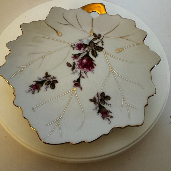 Nippon Bone China Ceramic Porcelain Leaf Shape Plate Floral Pattern Gold trim - Picture 4 of 9